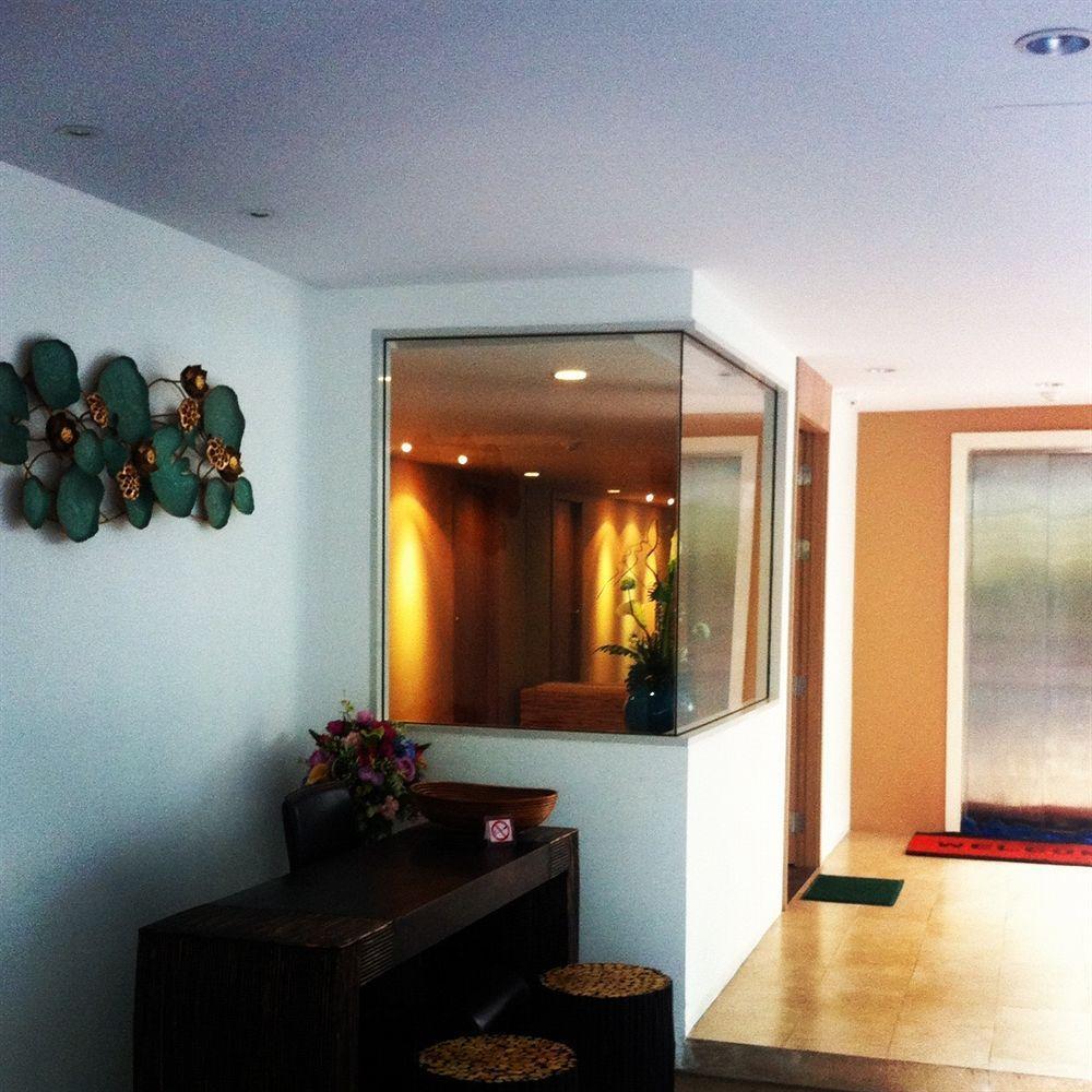 Nantra Retreat And Spa Bangkok Luaran gambar